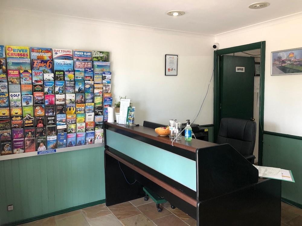 McNevins Logan Park Motel Loganholme Bagian luar foto