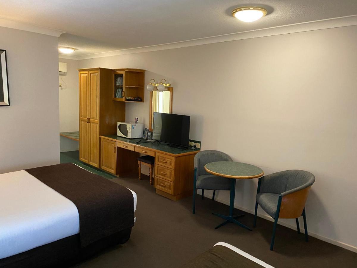 McNevins Logan Park Motel Loganholme Bagian luar foto