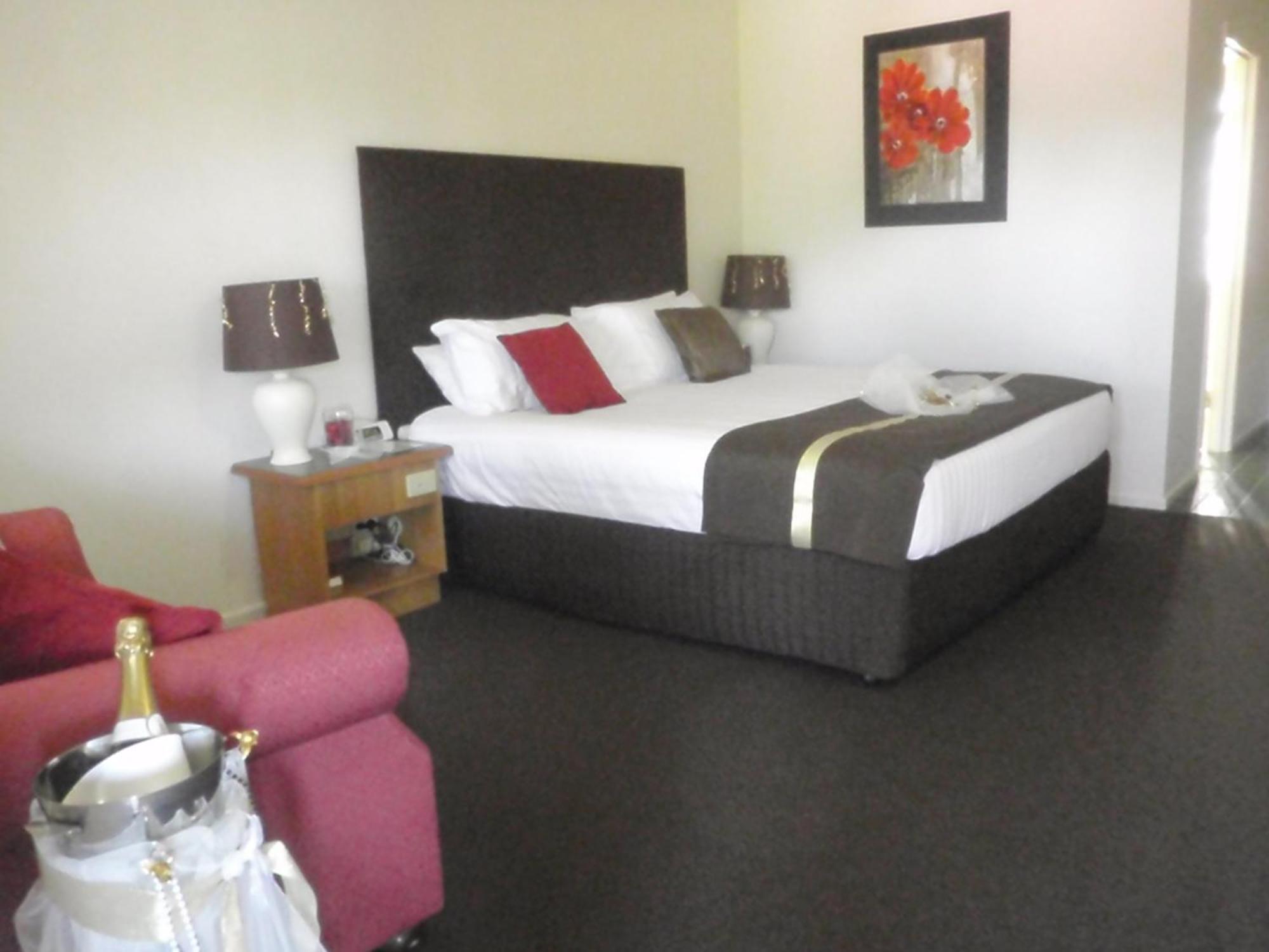 McNevins Logan Park Motel Loganholme Bagian luar foto