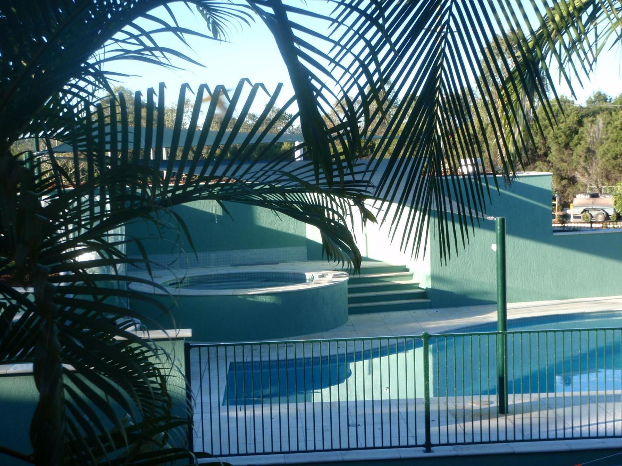 McNevins Logan Park Motel Loganholme Bagian luar foto
