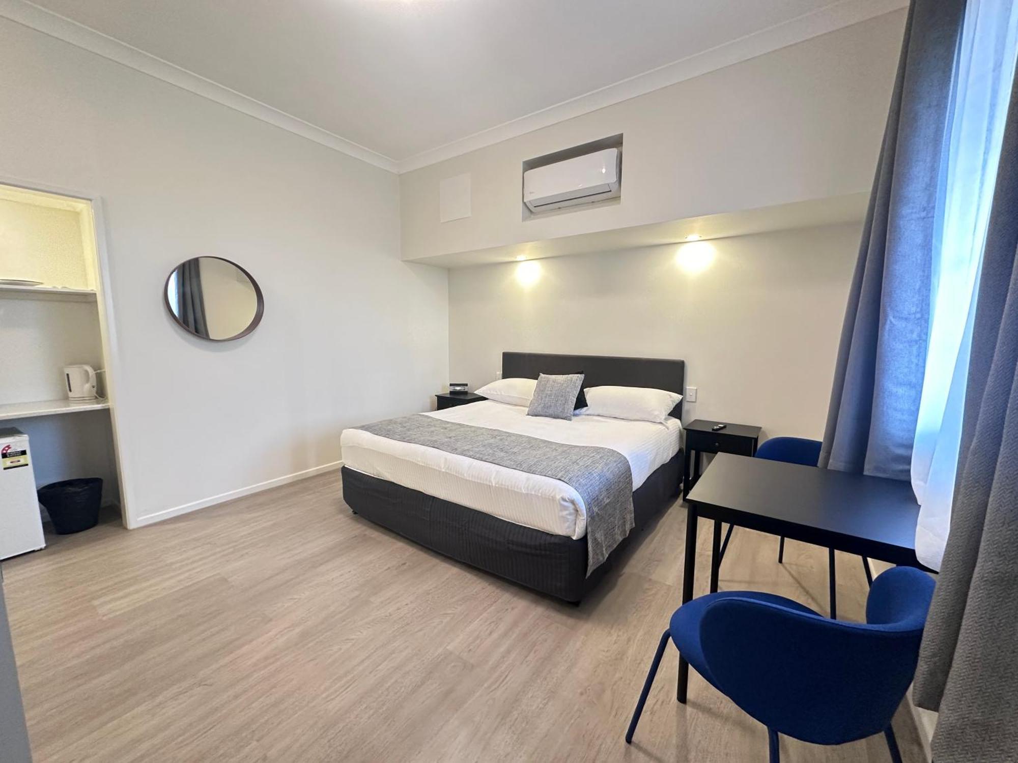 McNevins Logan Park Motel Loganholme Bagian luar foto