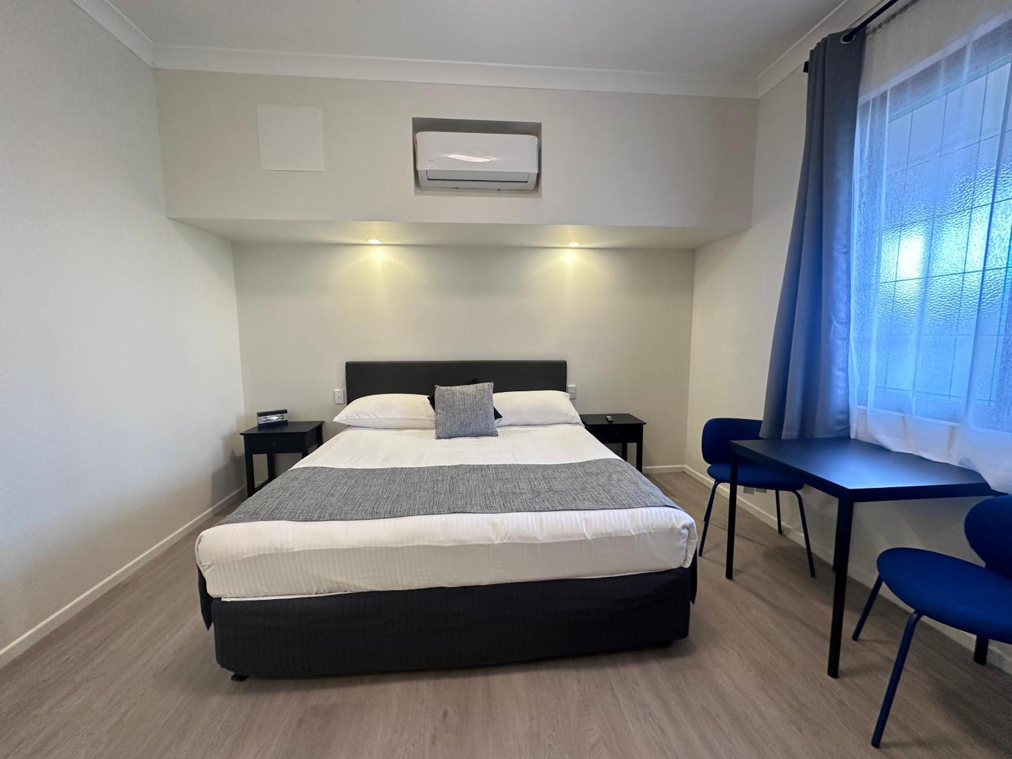 McNevins Logan Park Motel Loganholme Bagian luar foto
