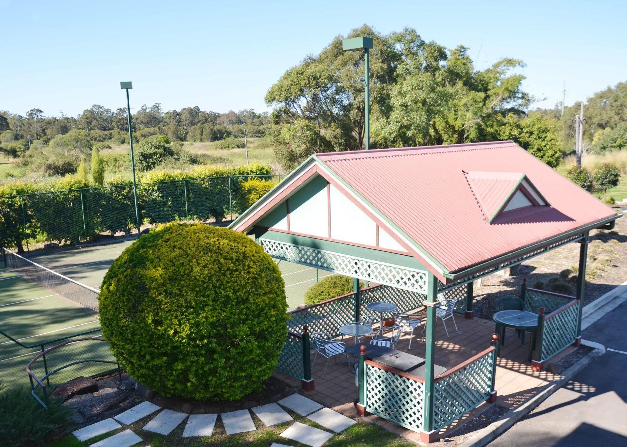 McNevins Logan Park Motel Loganholme Bagian luar foto