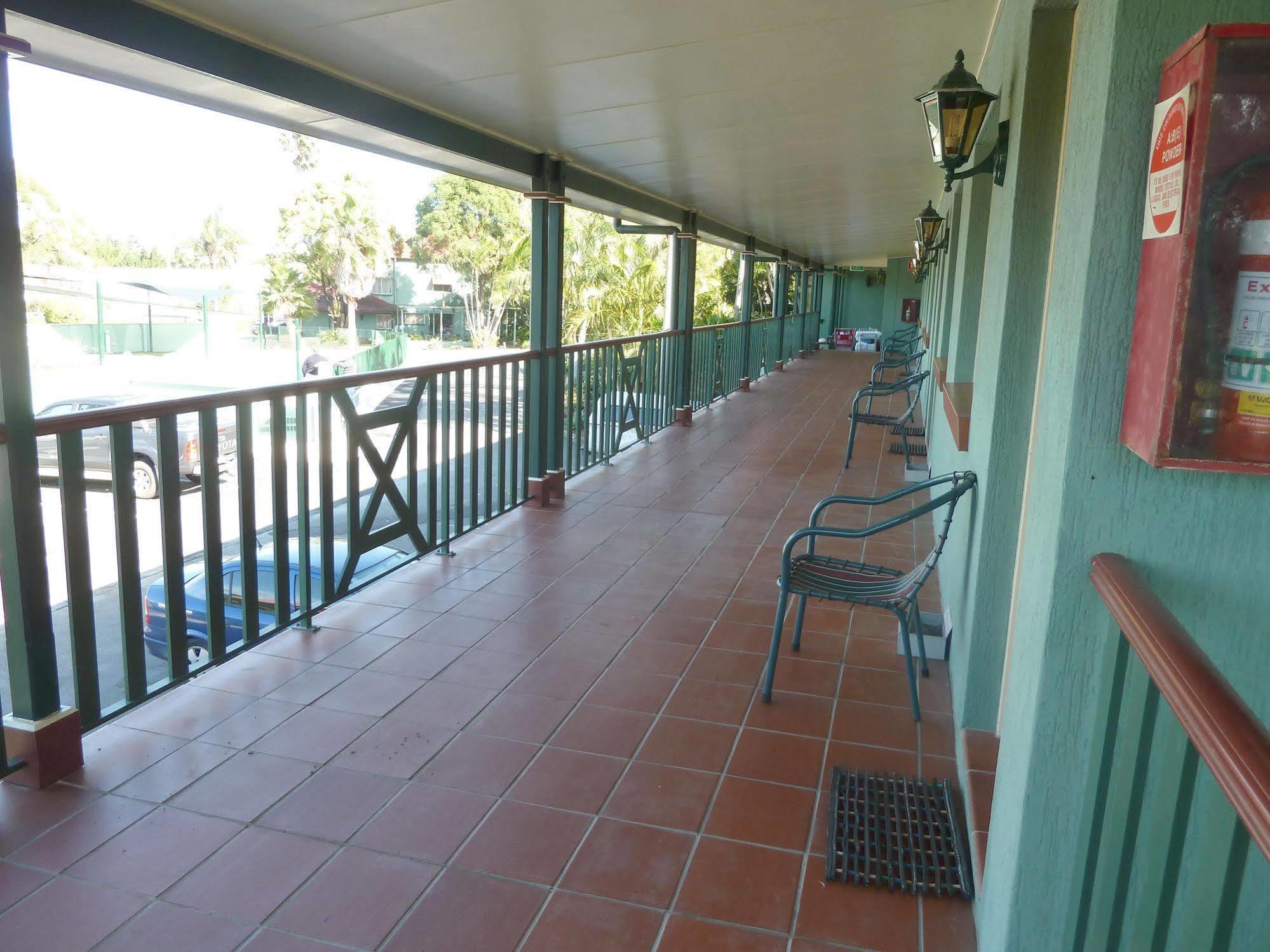 McNevins Logan Park Motel Loganholme Bagian luar foto